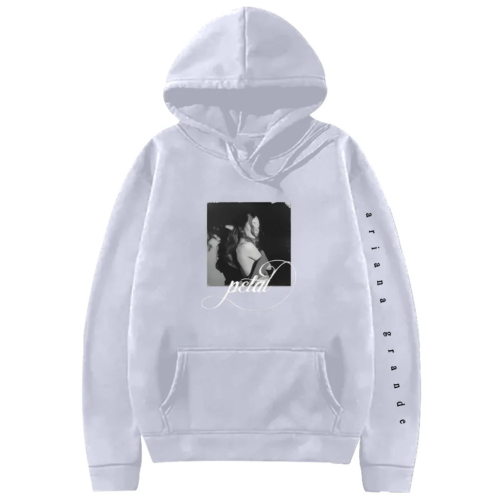 Vintage Portrait Graphic Oversized Hoodie with Contemporary Streetwear Inspired Artwork