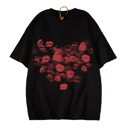 Oversized Lip Print Graphic Cotton T-Shirt with Contemporary Streetwear Styling