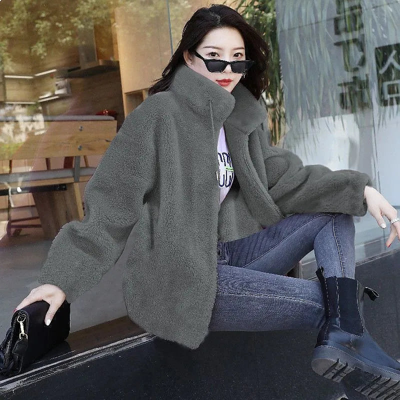Women's Plush Fleece Zip-Up Jacket with Stand Collar Cozy Streetwear Winter Outerwear