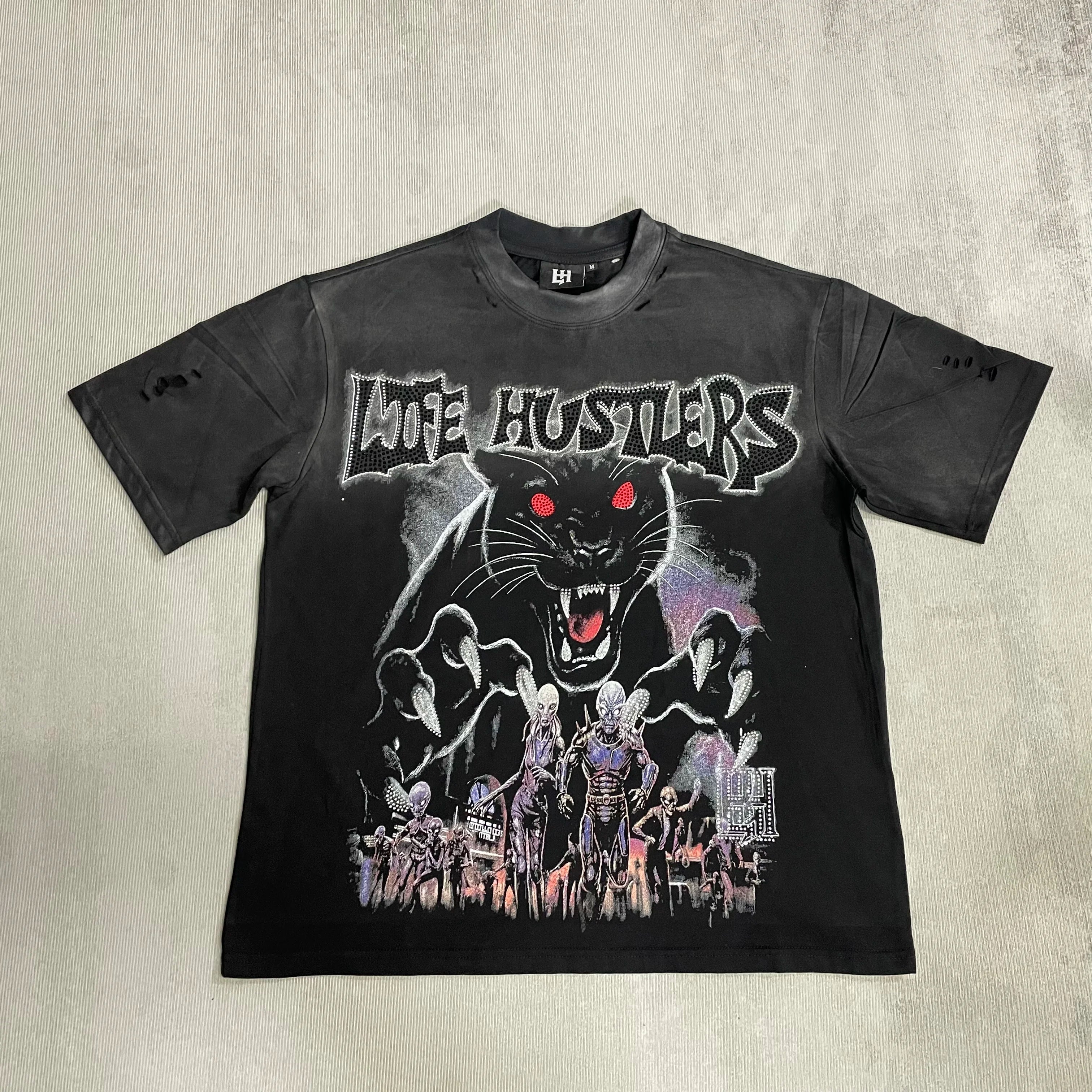 Distressed Graphic Oversized Cotton Streetwear T-Shirt with Vintage-Inspired Artwork