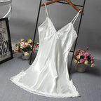 Women's Lace-Trim V-Neck Camisole Nightgown, Sleeveless Knee-Length Slip Dress with Delicate Patchwork Detailing for Sleepwear