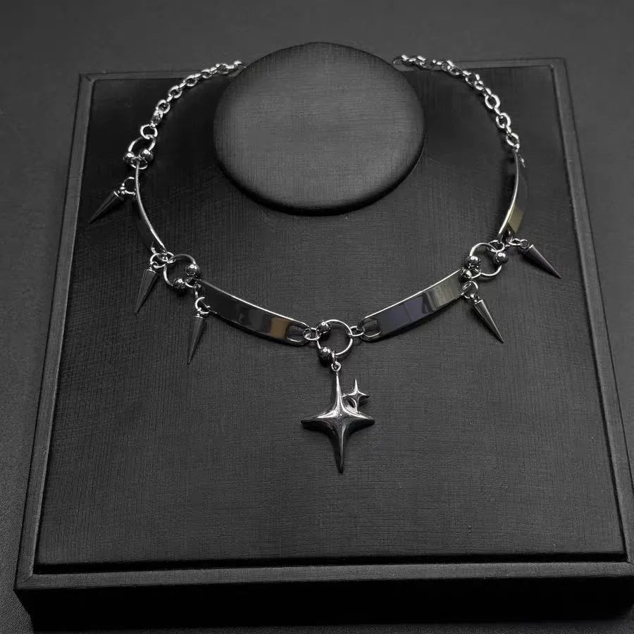 Star Charm Riveted Choker Necklace for Punk Gothic and Y2K Fashion