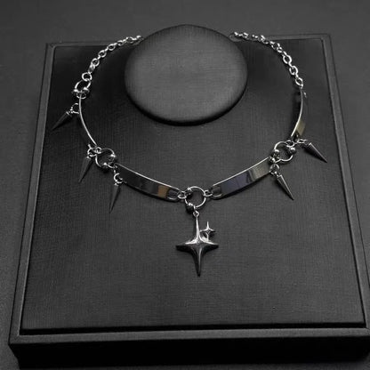 Star Charm Riveted Choker Necklace for Punk Gothic and Y2K Fashion