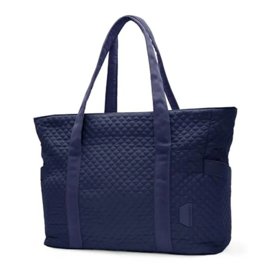Quilted Large Capacity Tote Bag with Zip Closure and Structured Design