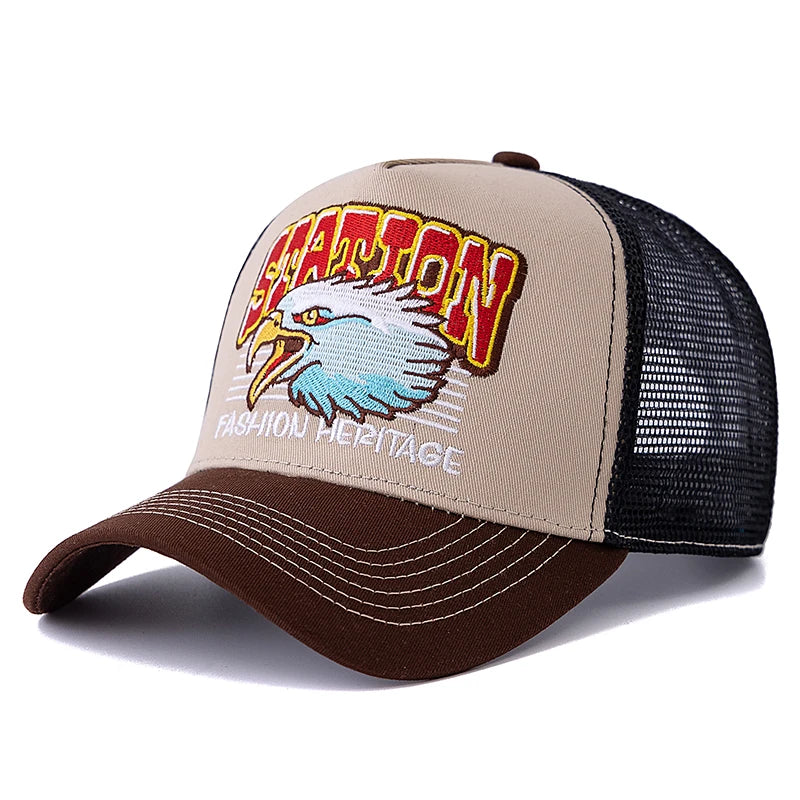 Unisex Breathable Mesh Trucker Cap with Graphic Patch for Casual Streetwear and Outdoor Style