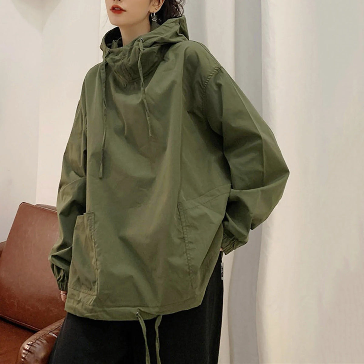 Women's Oversized Hooded Sweatshirt with Zip Detail for Relaxed Modern Streetwear Fashion