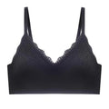 Textured Lilac Seamless Bra with Scalloped V-Neckline and Adjustable Straps