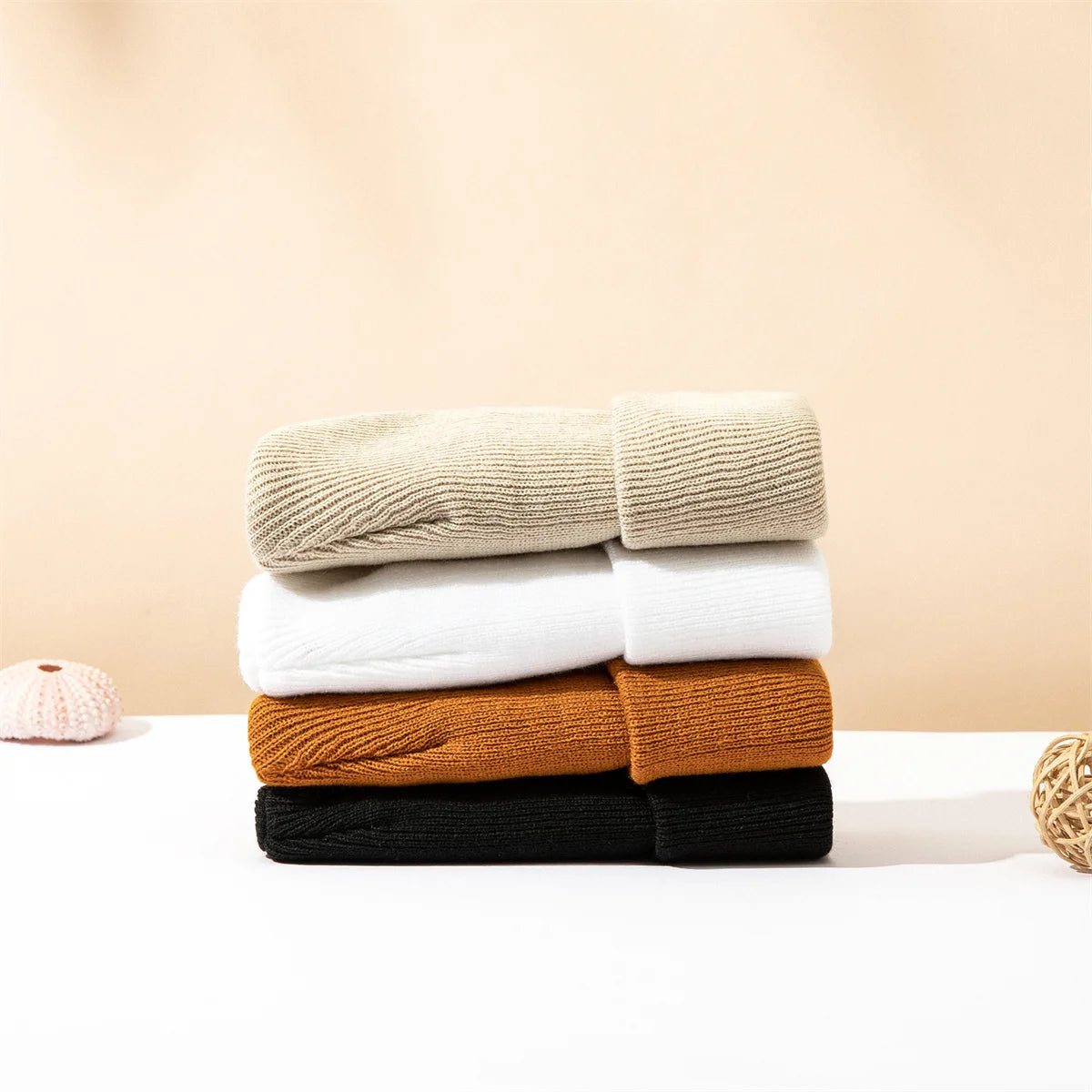 Minimalist Polyester Knit Beanie for Everyday Casual Streetwear Winter Outdoor Comfort and Style