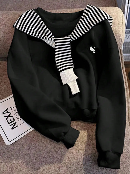 Women's Striped Collar Half-Zip Sweatshirt with Relaxed Fit for Contemporary Style