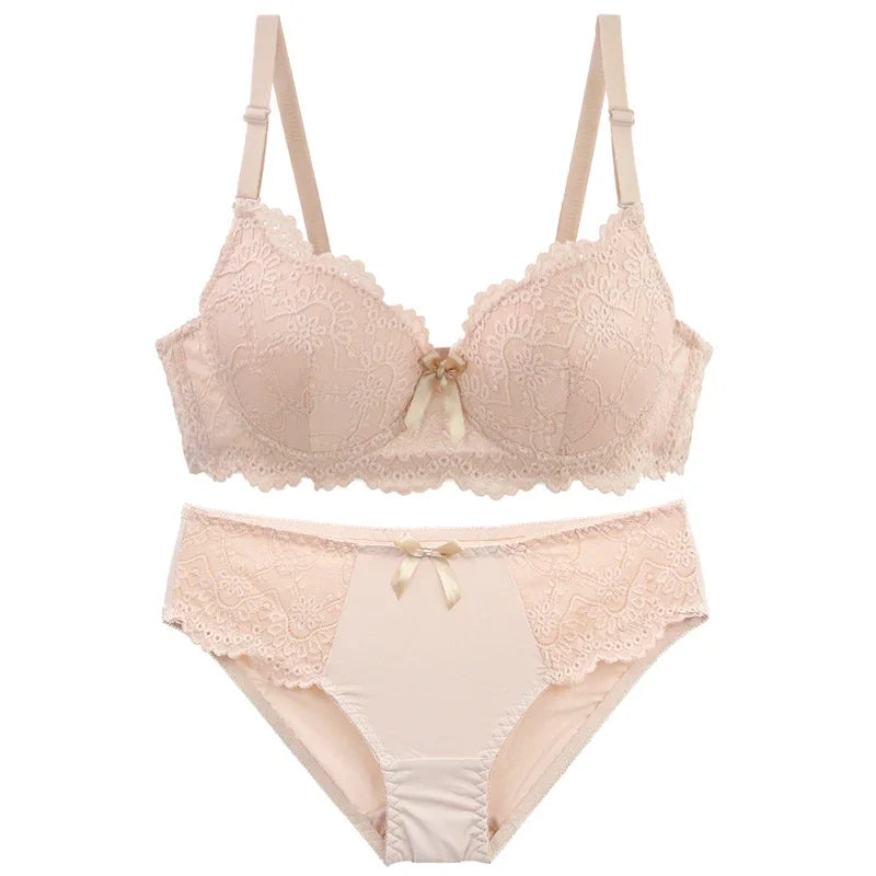 Scalloped Contour Push-Up T-Shirt Bra and Lace-Trim Hipster Brief Everyday Set