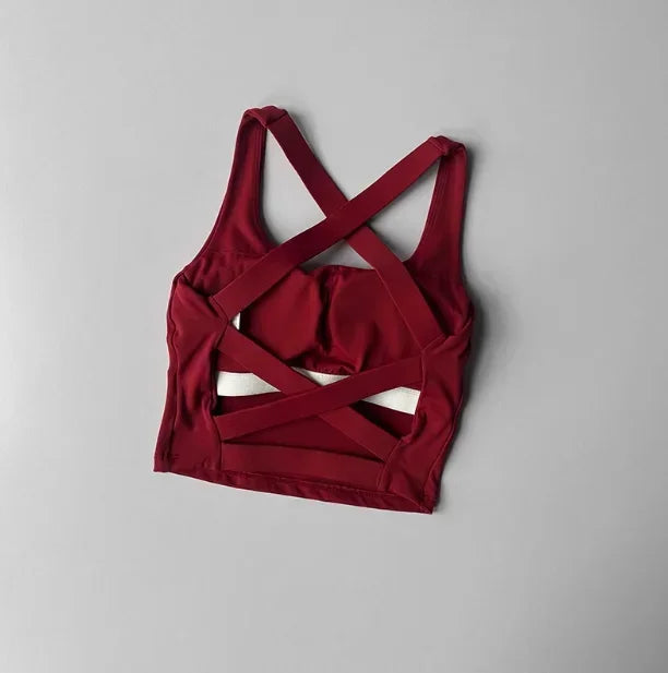 Sleek Criss-Cross Back Sports Bra with Wide Support Band