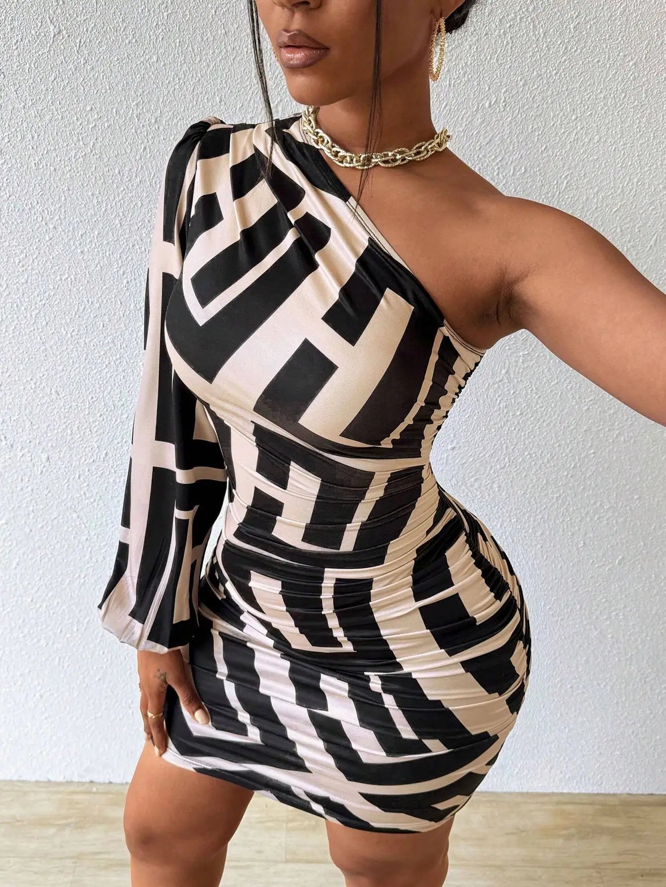 Geometric One Shoulder Bodycon Mini Dress with Lantern Sleeve Statement Design