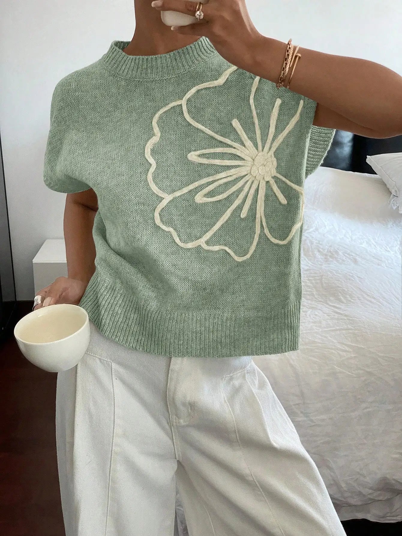 Women's Floral Crew Neck Knit Sweater with Relaxed Summer Short Sleeves