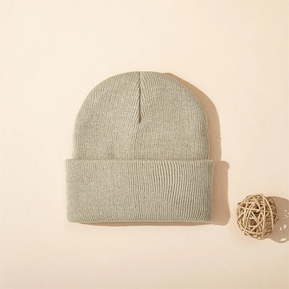 Minimalist Polyester Knit Beanie for Everyday Casual Streetwear Winter Outdoor Comfort and Style