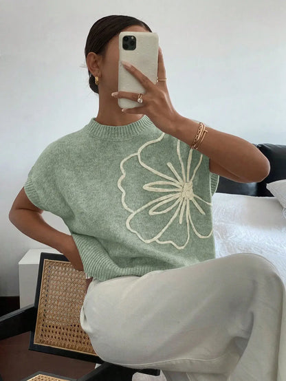 Women's Floral Crew Neck Knit Sweater with Relaxed Summer Short Sleeves