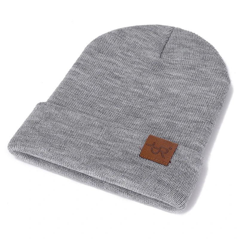 Minimalist Slouchy Acrylic Knit Beanie with Decorative Patch for Casual Streetwear Winter Fashion
