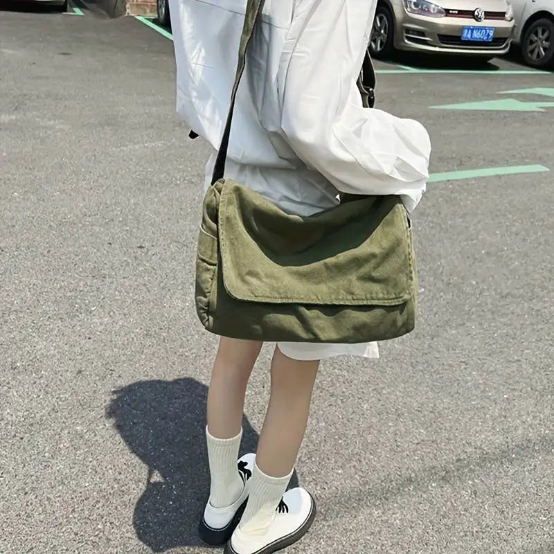 Vintage Canvas Messenger Bag with Flap Closure Casual Crossbody Shoulder Design