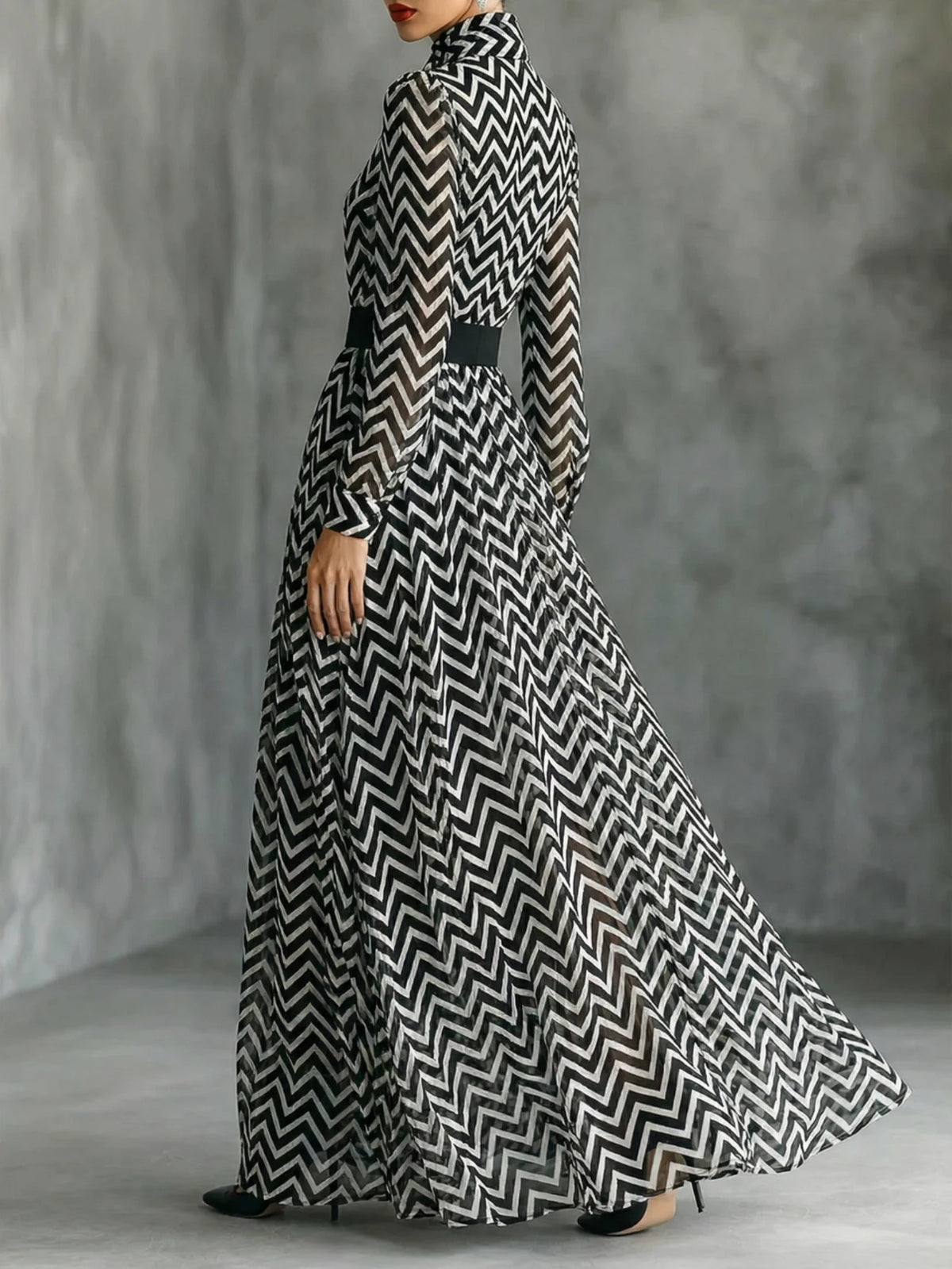 Monochromatic Chevron Print Maxi Dress with Puff Sleeves and Cinched Waist