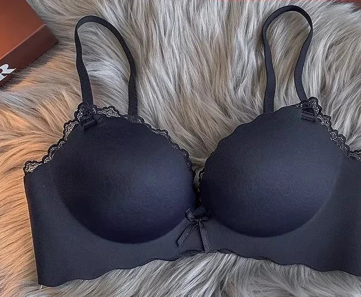 Smooth Contour Seamless Push-Up Bra and Matching Panty with Scalloped Lace Edging