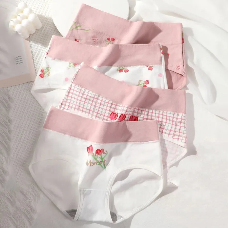 4-Piece Women’s Printed High-Rise Briefs Set with Playful Heart and Floral Motifs, Soft Pink Tones and Feminine Styling