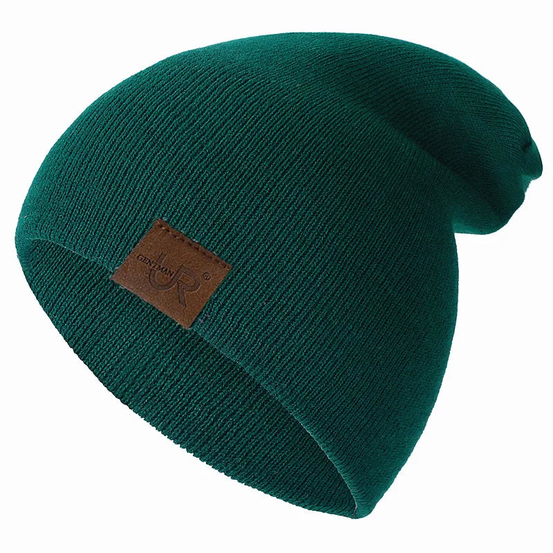 Minimalist Slouchy Acrylic Knit Beanie with Decorative Patch for Casual Streetwear Winter Fashion