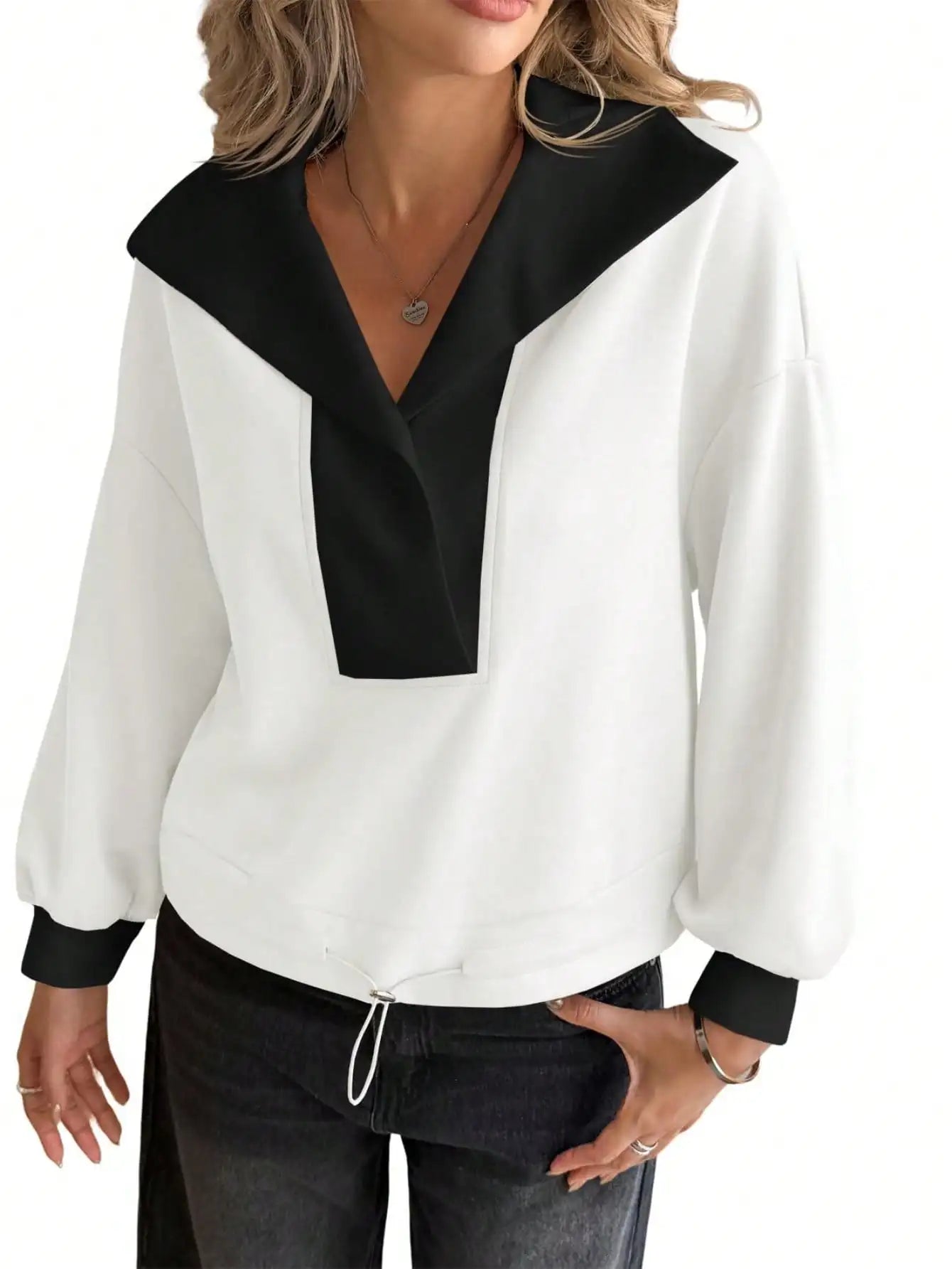 Women's Contrast Collar V-Neck Sweatshirt with Long Sleeves for Casual Contemporary Everyday Fashion