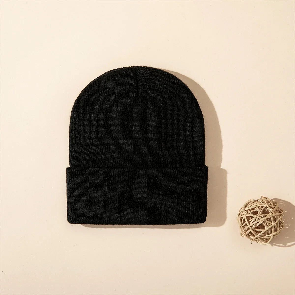 Minimalist Polyester Knit Beanie for Everyday Casual Streetwear Winter Outdoor Comfort and Style