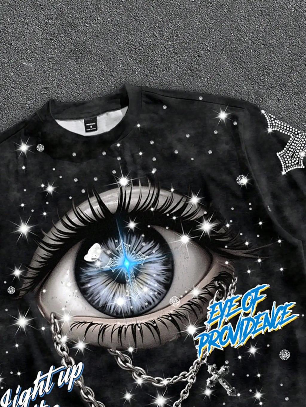 Graphic Eye Crop Tee with Cosmic Artwork and Boxy Streetwear Silhouette