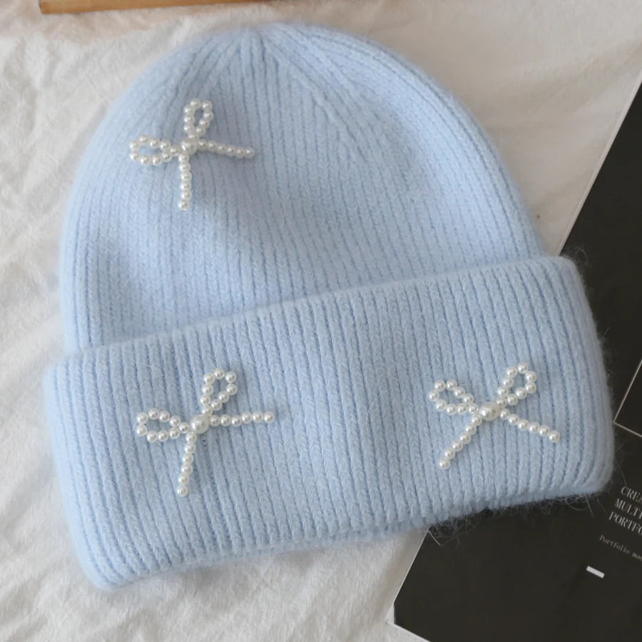 Minimalist Ribbed Knit Polyester Beanie for Everyday Casual Winter Streetwear Comfort and Warmth