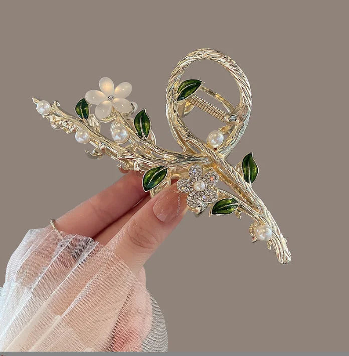 Vintage Spider Hair Claw Clip Gothic Statement Alternative Fashion Accessory