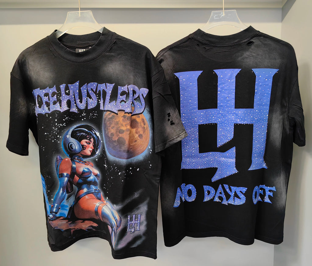 Distressed Graphic Oversized Cotton Streetwear T-Shirt with Vintage-Inspired Artwork
