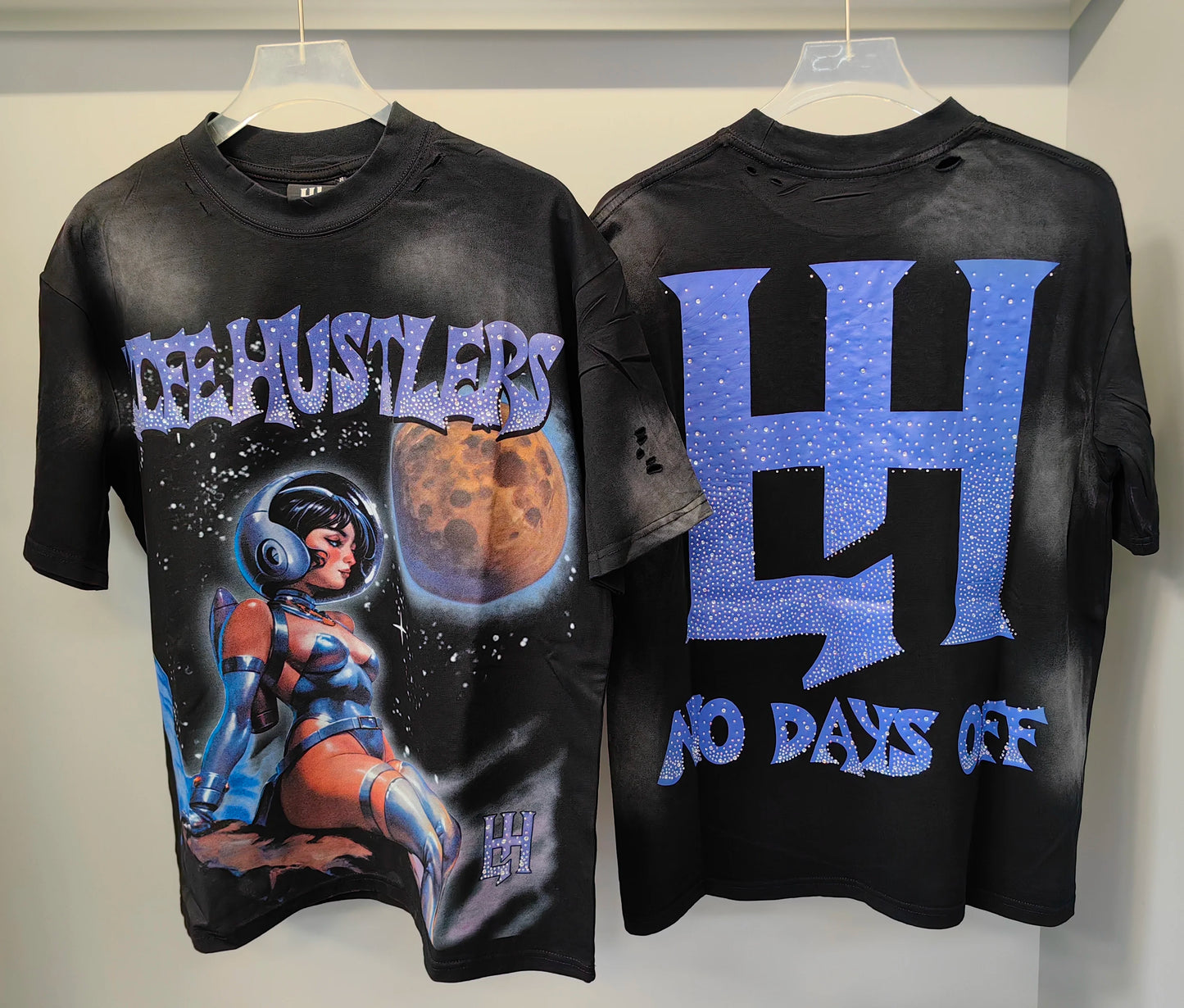 Distressed Graphic Oversized Cotton Streetwear T-Shirt with Vintage-Inspired Artwork