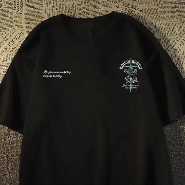 Oversized Gothic Crest Graphic Cotton T-Shirt with Vintage Streetwear Artwork