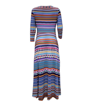 Bohemian Print Maxi Dress with Long Sleeves and Relaxed Silhouette