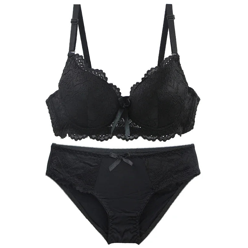Scalloped Contour Push-Up T-Shirt Bra and Lace-Trim Hipster Brief Everyday Set