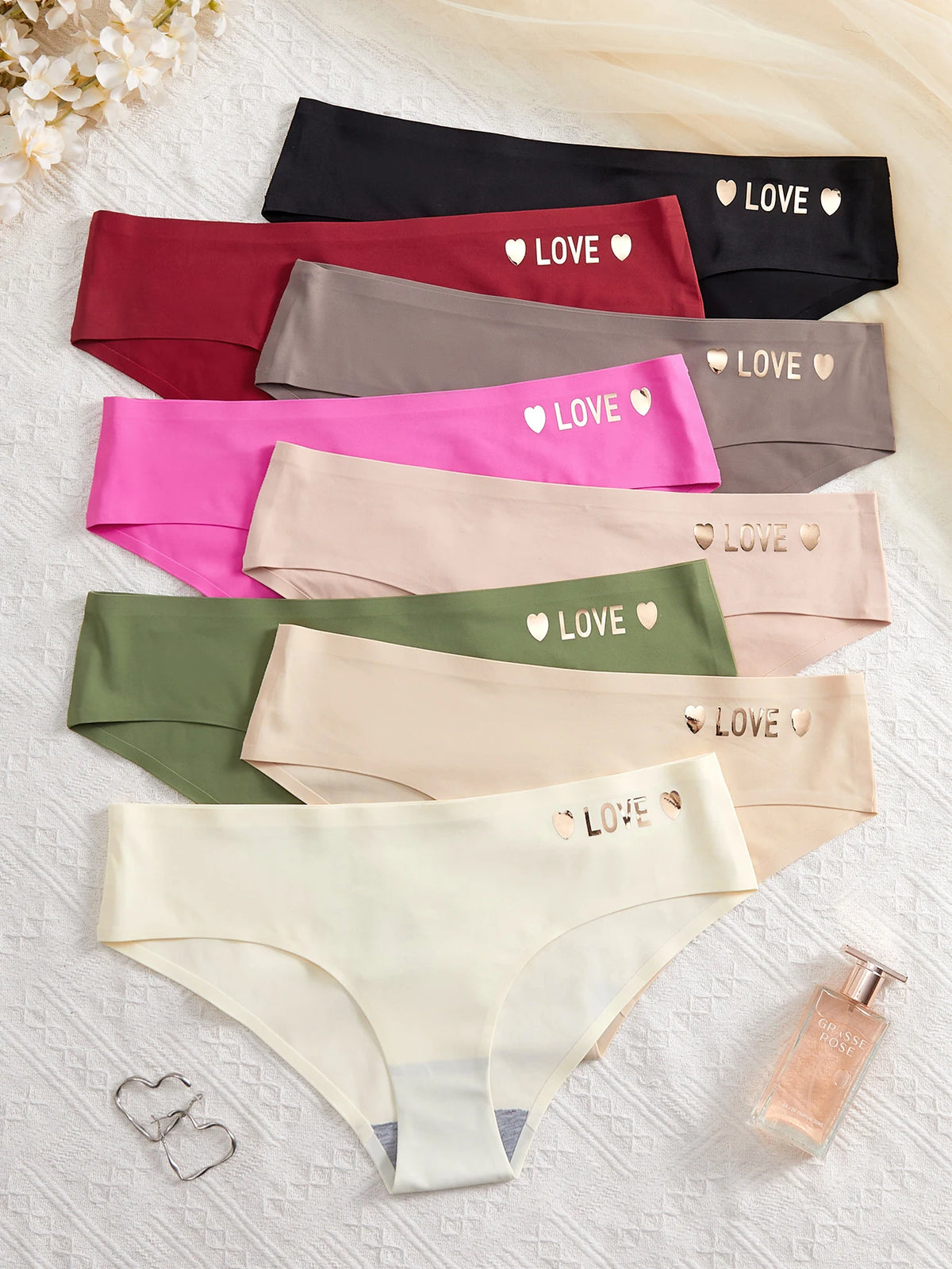 8-Piece Seamless Low-Rise Panty Set with Subtle Heart and Letter Appliqué
