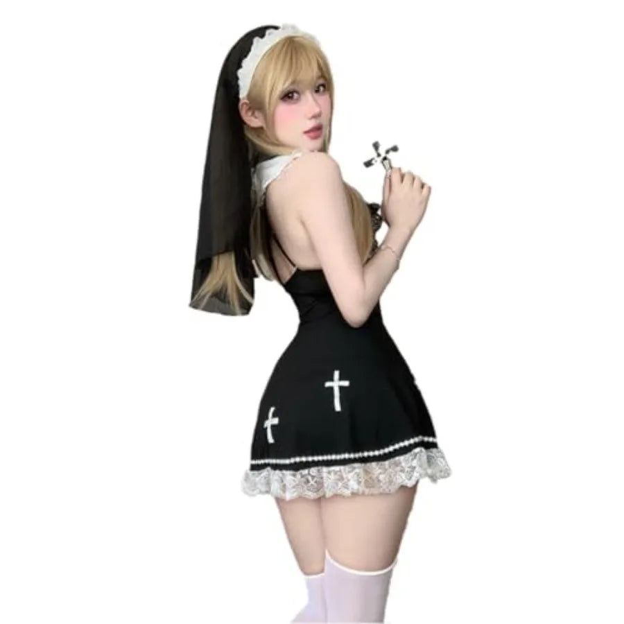 Contemporary Streetwear Graphic Halter Mini Dress With Contrast Trim And Matching Headwear