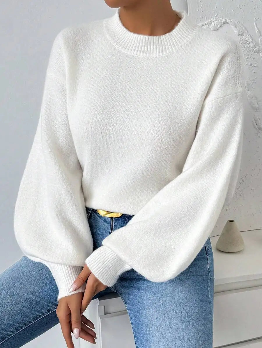 Women's Minimalist Crew Neck Relaxed Knit Pullover Sweater With Oversized Silhouette