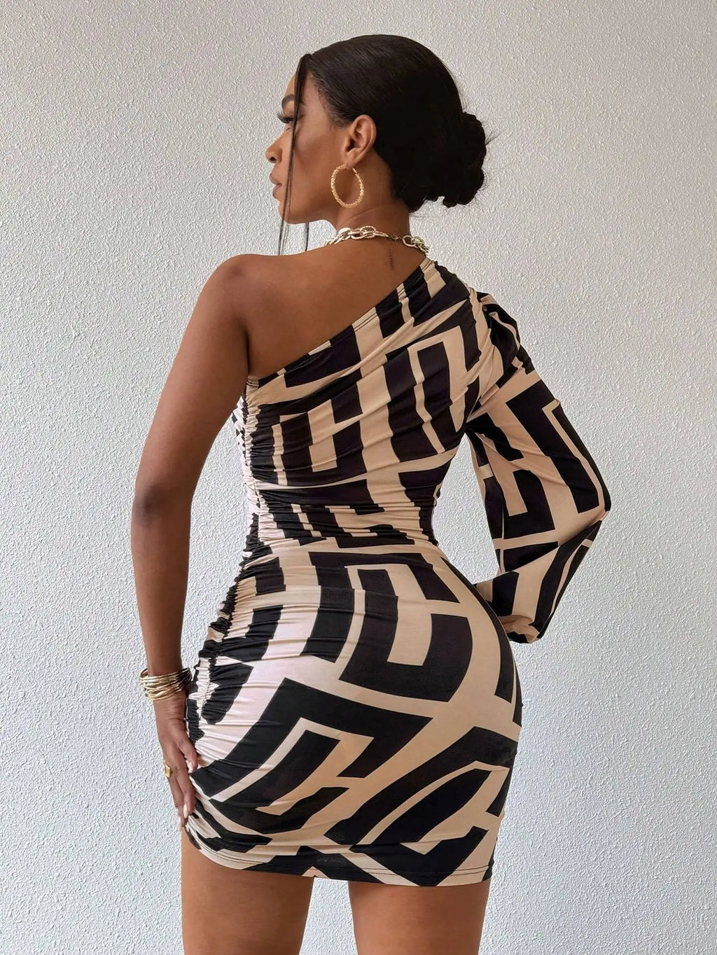 Geometric One Shoulder Bodycon Mini Dress with Lantern Sleeve Statement Design