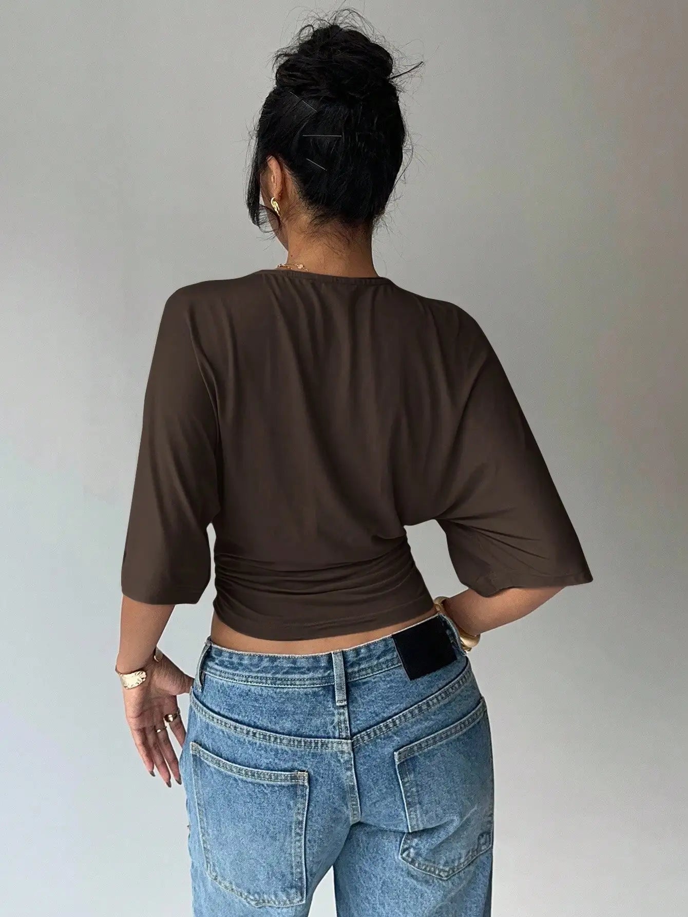 Batwing Sleeve Crop Tee with Relaxed Fit and Minimalist Casual Style