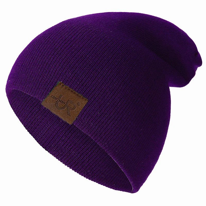 Minimalist Slouchy Acrylic Knit Beanie with Decorative Patch for Casual Streetwear Winter Fashion
