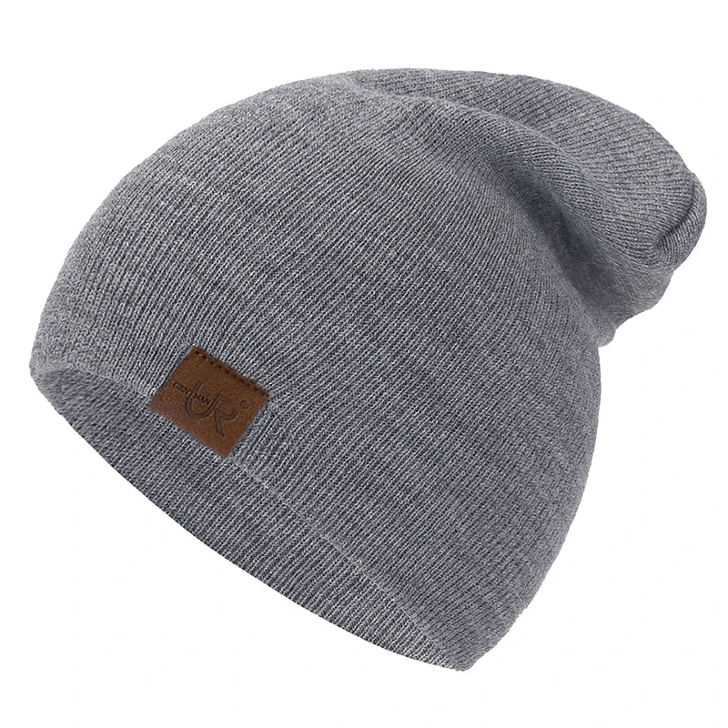 Minimalist Slouchy Acrylic Knit Beanie with Decorative Patch for Casual Streetwear Winter Fashion