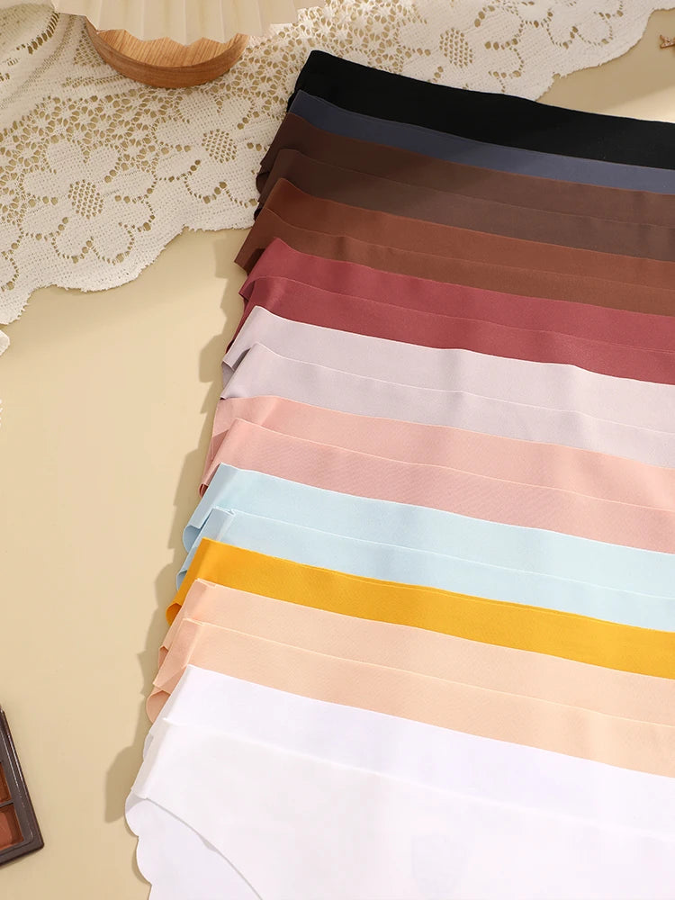 20-Piece Women’s Seamless Mid-Rise Briefs Set with Smooth Wave-Edge Finish and Assorted Pastel, Neutral and Dark Colors