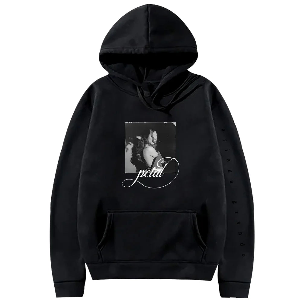 Vintage Portrait Graphic Oversized Hoodie with Contemporary Streetwear Inspired Artwork