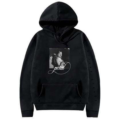 Vintage Portrait Graphic Oversized Hoodie with Contemporary Streetwear Inspired Artwork