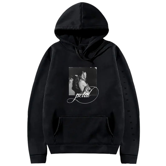 Vintage Portrait Graphic Oversized Hoodie with Contemporary Streetwear Inspired Artwork