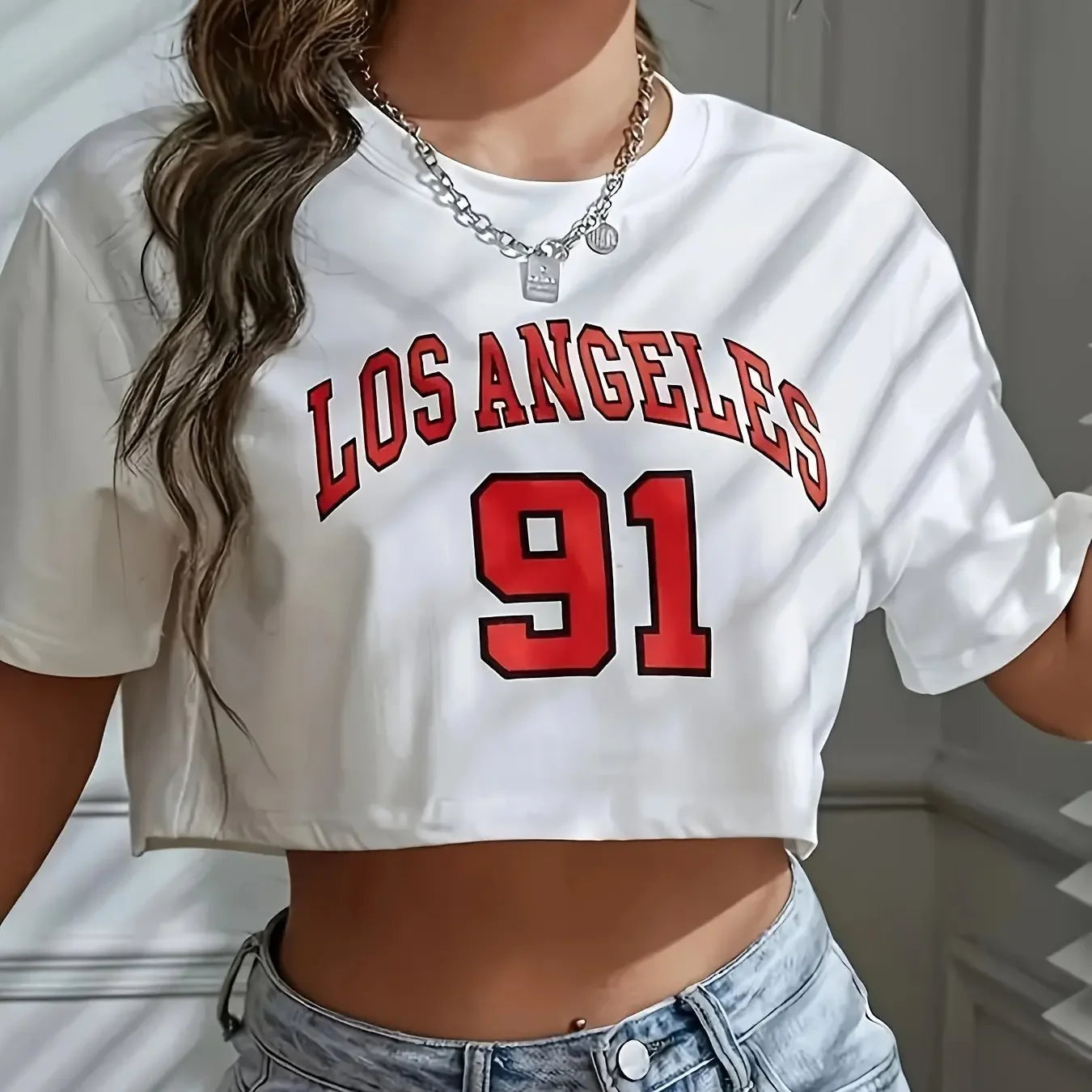 Women's Vintage City Graphic Crop T-Shirt for Casual Streetwear Everyday Modern Fashion Style