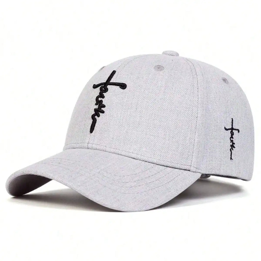 Minimalist Embroidered Baseball Cap with Curved Brim for Contemporary Streetwear Casual Fashion