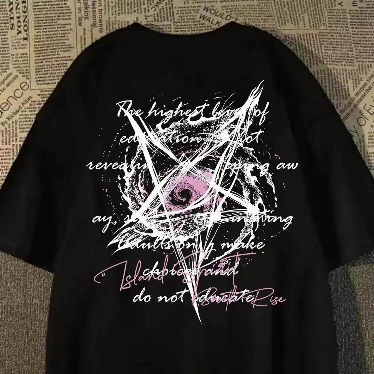 Graphic Streetwear Cotton Blend T-Shirt With Abstract Urban Artwork Print