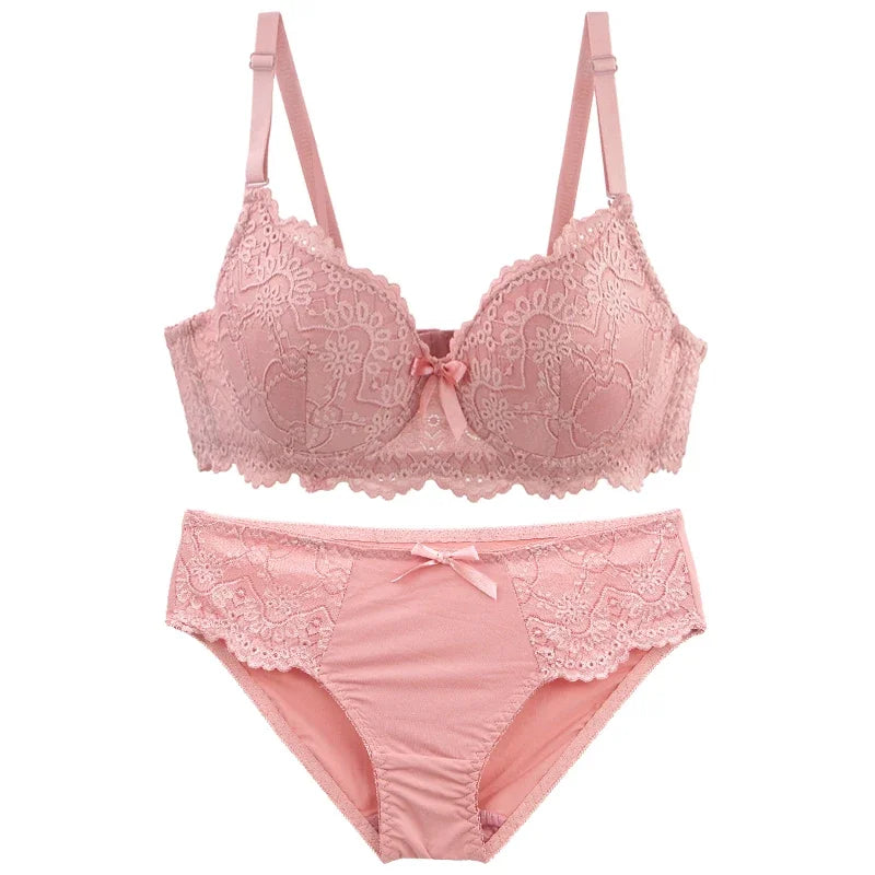 Scalloped Contour Push-Up T-Shirt Bra and Lace-Trim Hipster Brief Everyday Set